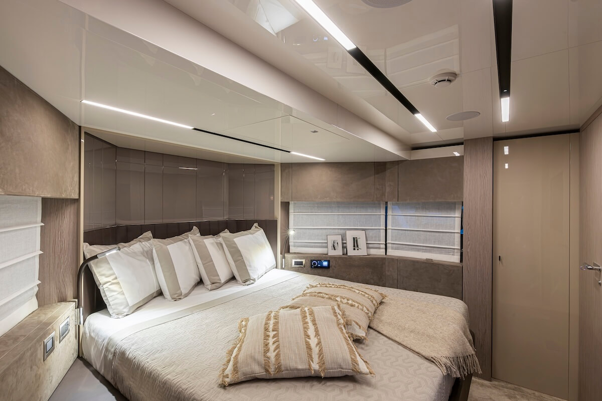 Cranchi Sessantasette 67 — Eigner-Suite mit Studio